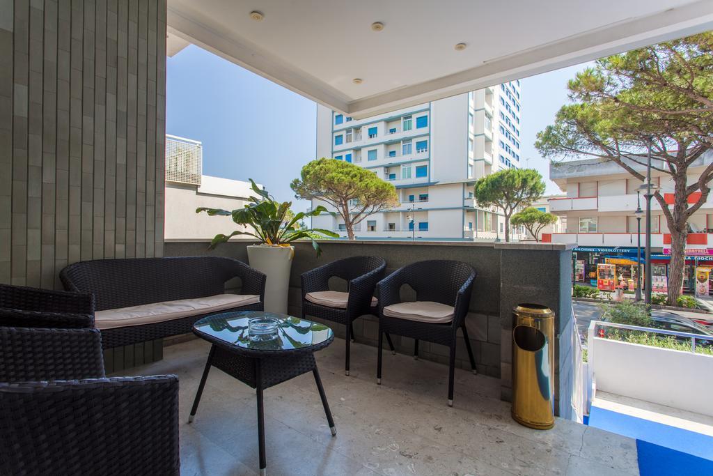 צ'סנטיקו Hotel Esplanade מראה חיצוני תמונה